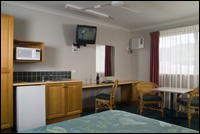 Cairns Motel Accommodation - Cannon Park Motel near the racecourse in Cairns