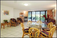 Trinity Beach Australia Apartments - Roydon Living Area